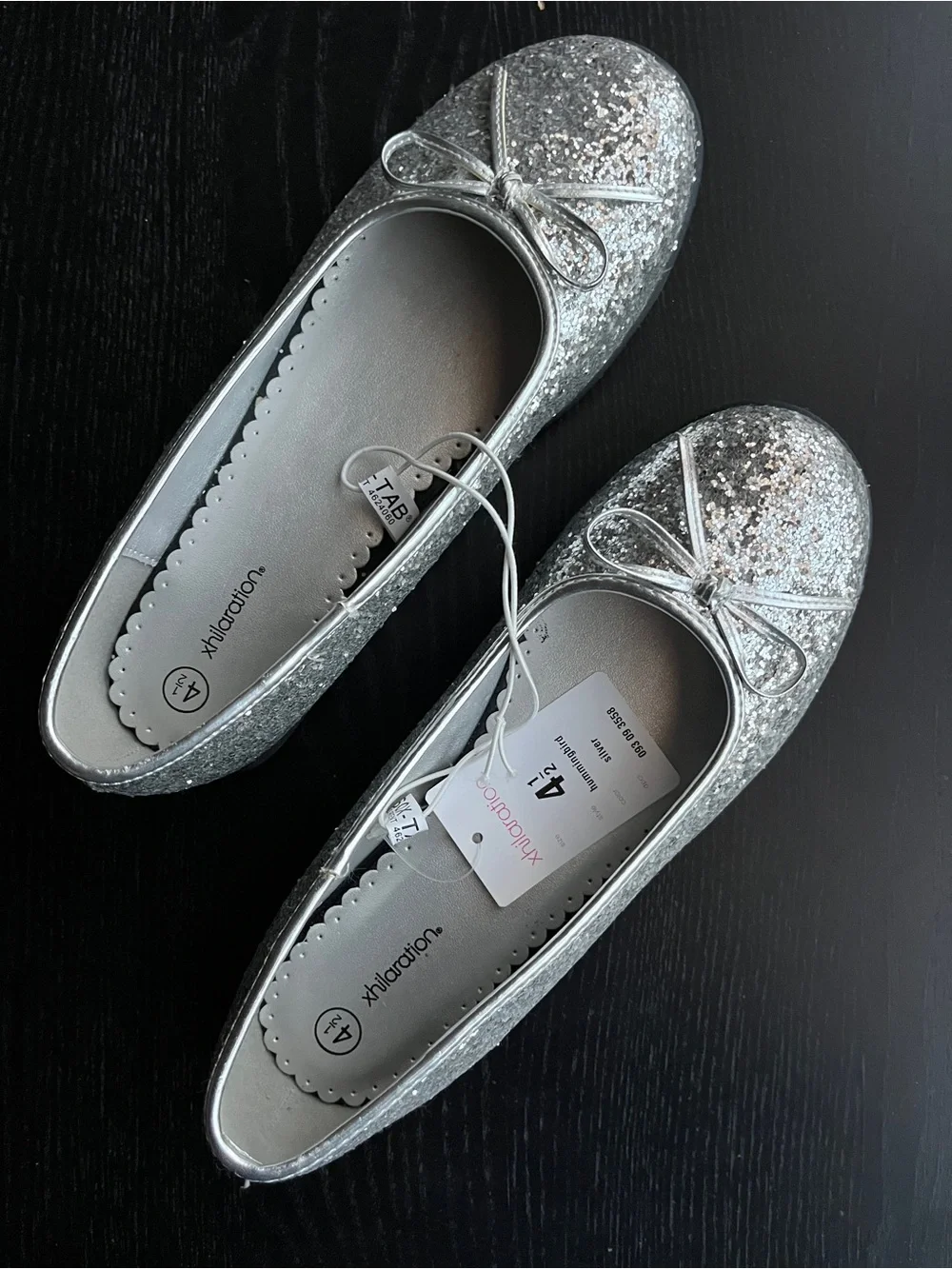 Xhilaration Silver Glitter Ballet Flats Size 4.5 Bow Accent NWT